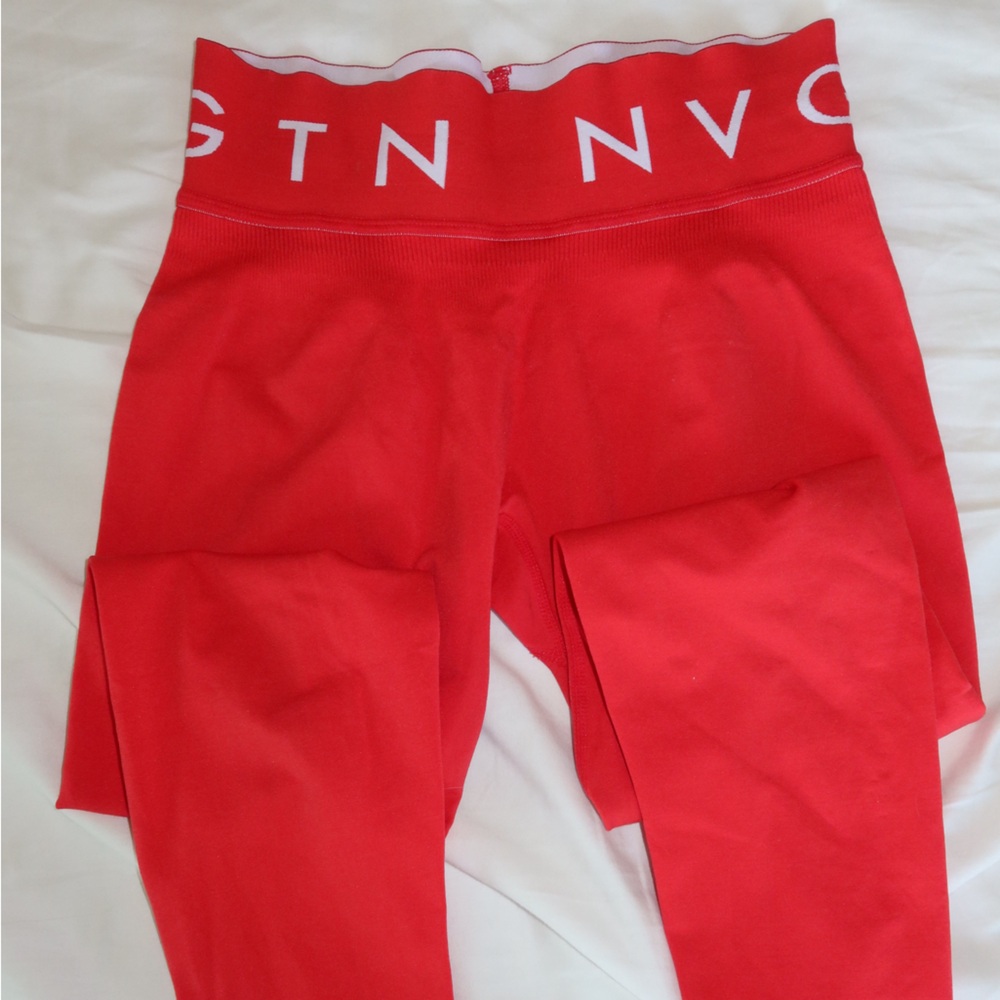 NVGTN seamless red leggings 
Size small